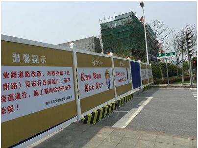 ���F����